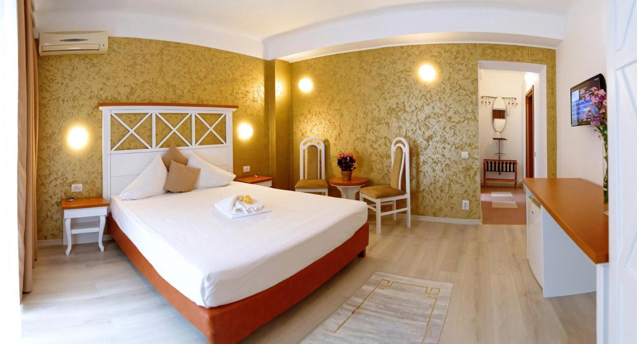 Hotel Albatros Mamaia Exteriér fotografie