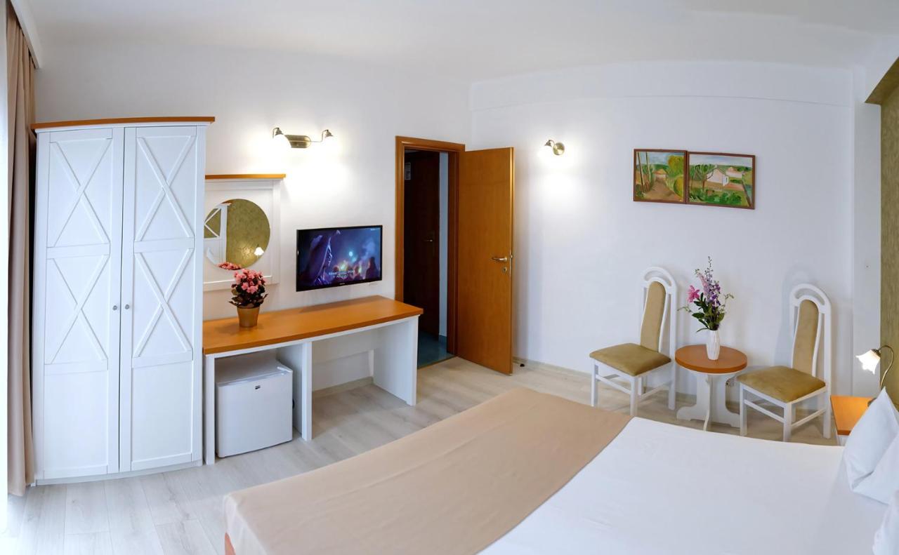 Hotel Albatros Mamaia Exteriér fotografie